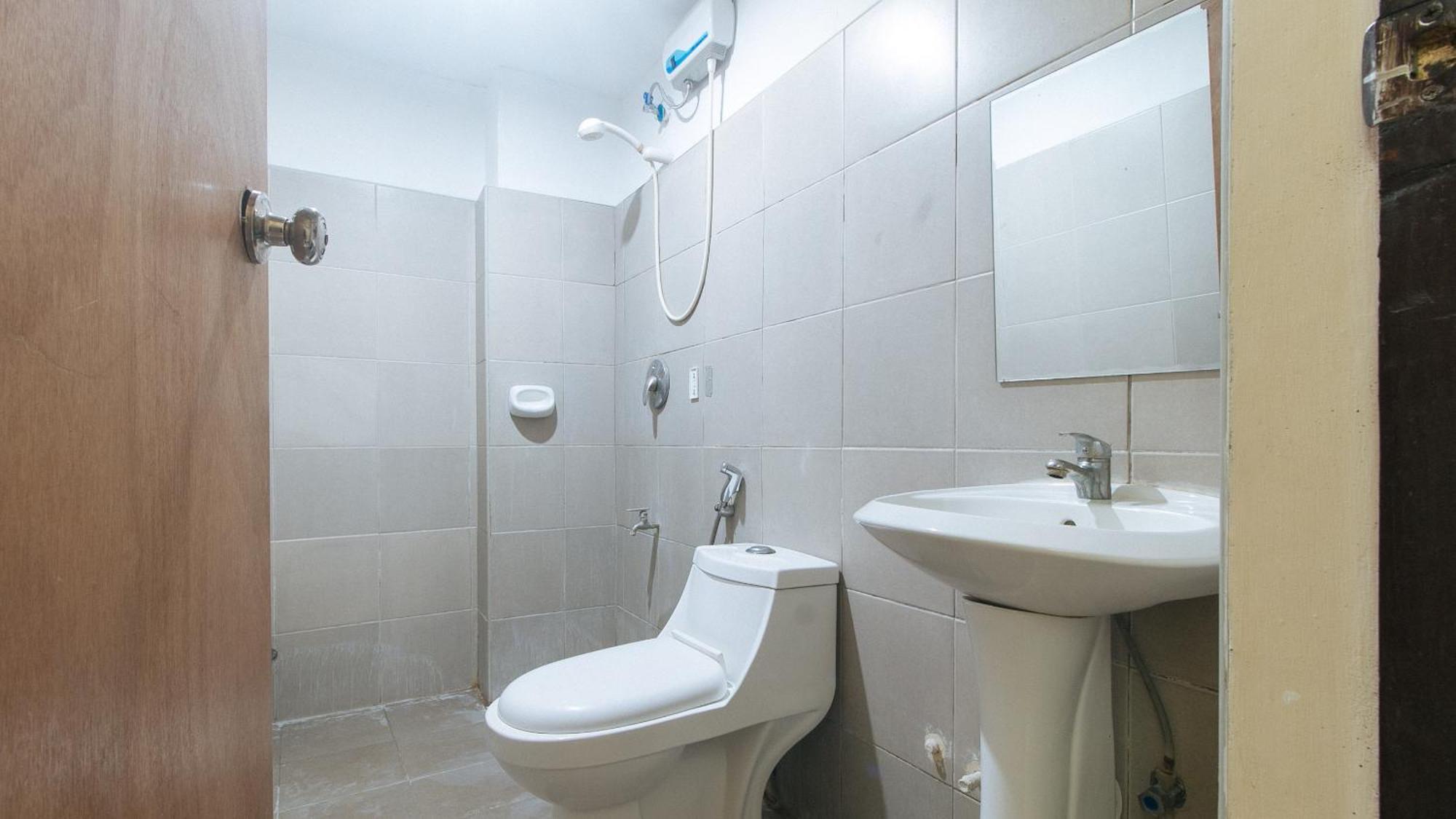 Reddoorz Near Sm City Muntinlupa San Pedro  Екстериор снимка