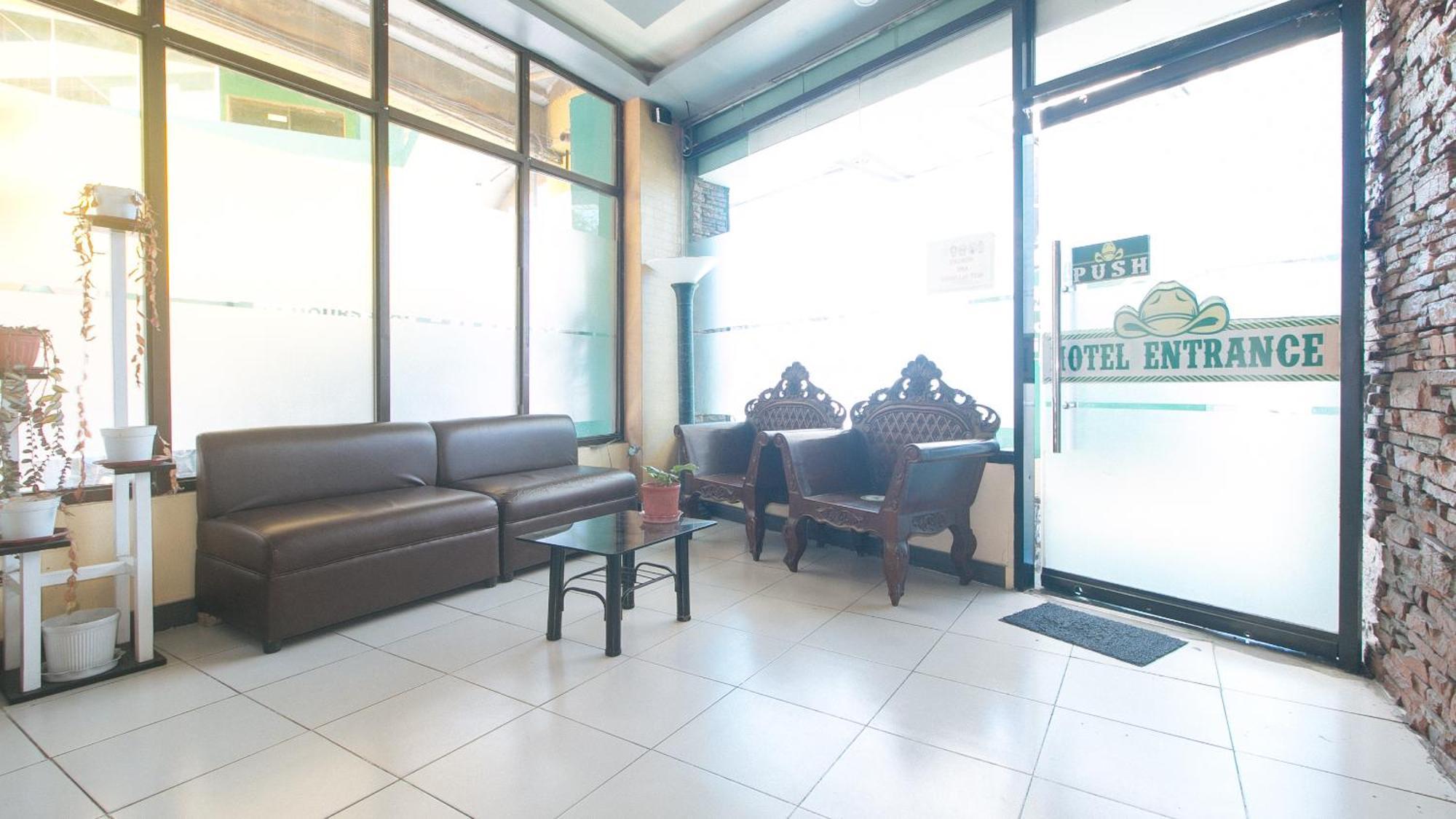 Reddoorz Near Sm City Muntinlupa San Pedro  Екстериор снимка