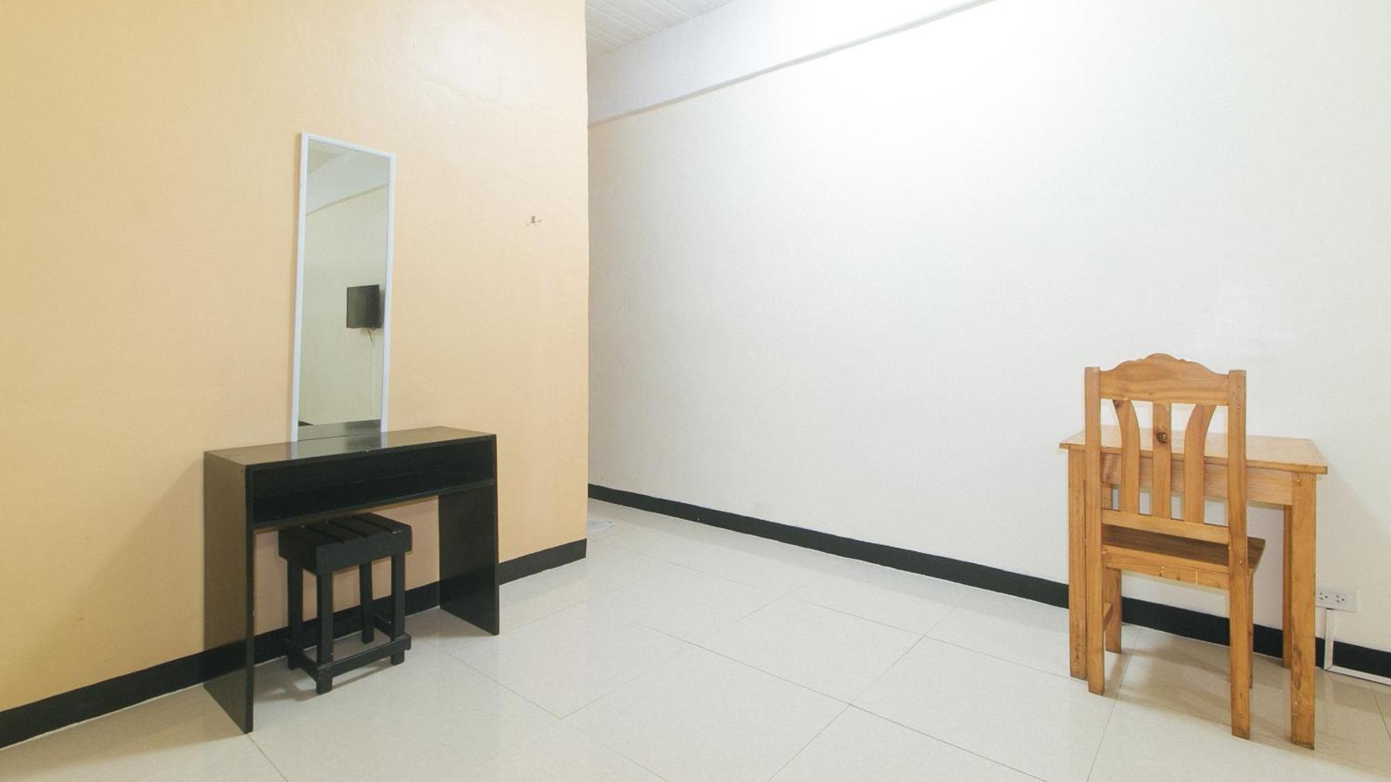 Reddoorz Near Sm City Muntinlupa San Pedro  Екстериор снимка