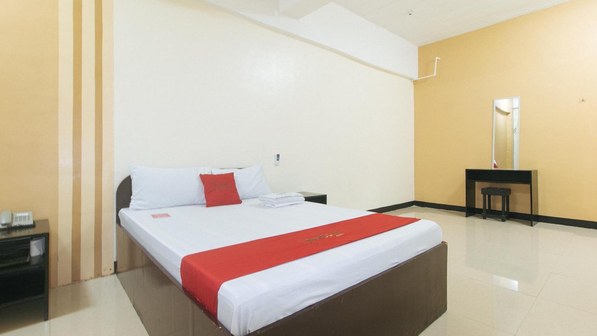 Reddoorz Near Sm City Muntinlupa San Pedro  Екстериор снимка